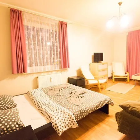 Happy - Economy Apartment *